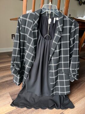ELLE  outfit! 3 pieces all XXL! Window pane jacket! Black crew neck top & skirt